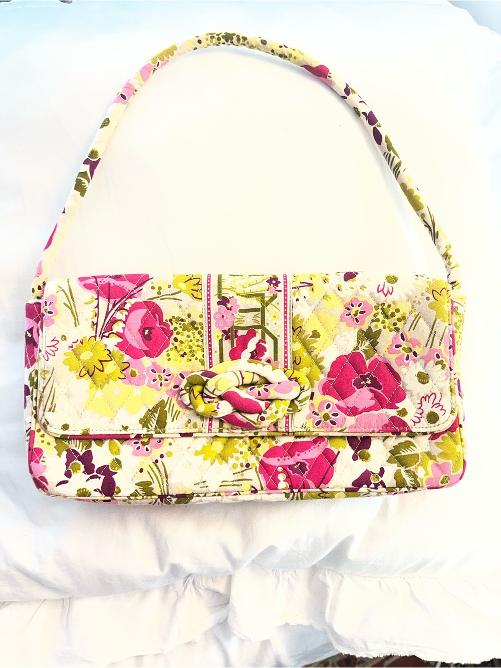 Vera Bradley knot just a clutch bag